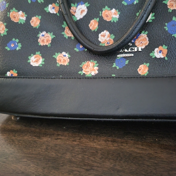 Authentic Coach handbag, wallet, and wristlet - Picture 3 of 10